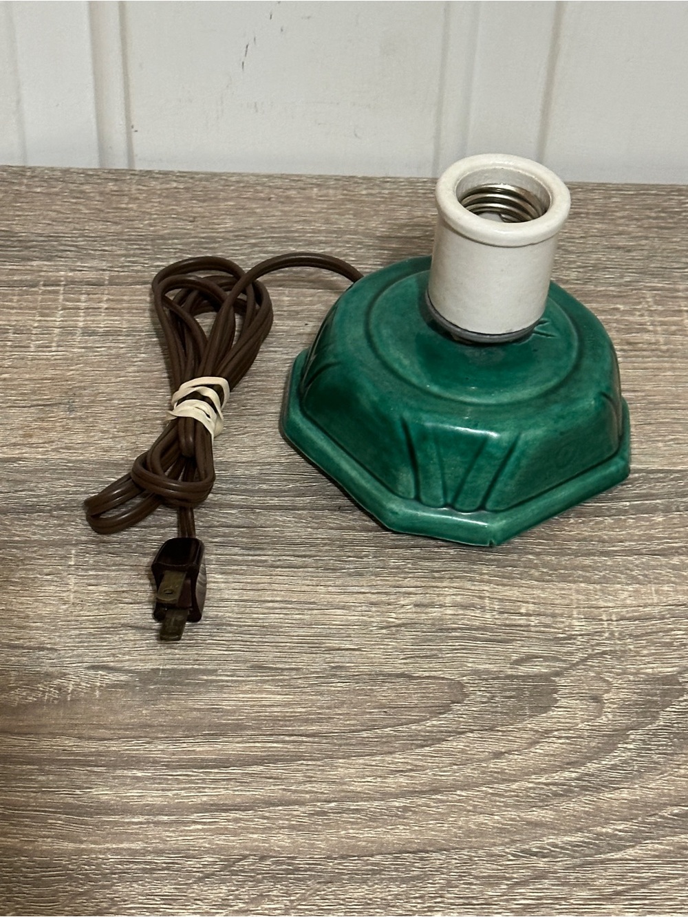 VINTAGE HOLLAND MOLD, SMALL CERAMIC CHRISTMAS TREE BASE ONLY, GREEN, WORKS